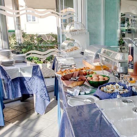 Hotel Margareth Риччоне Экстерьер фото