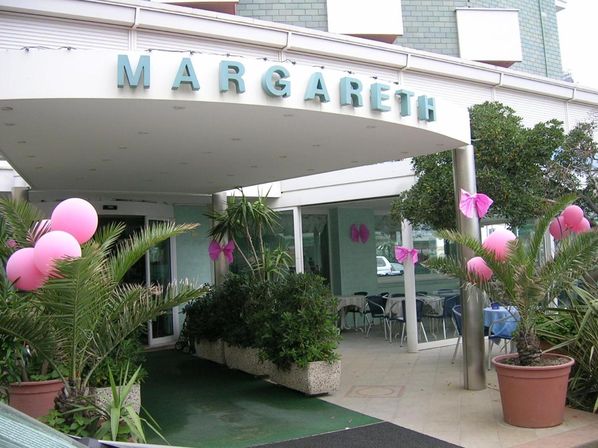 Hotel Margareth Риччоне Экстерьер фото