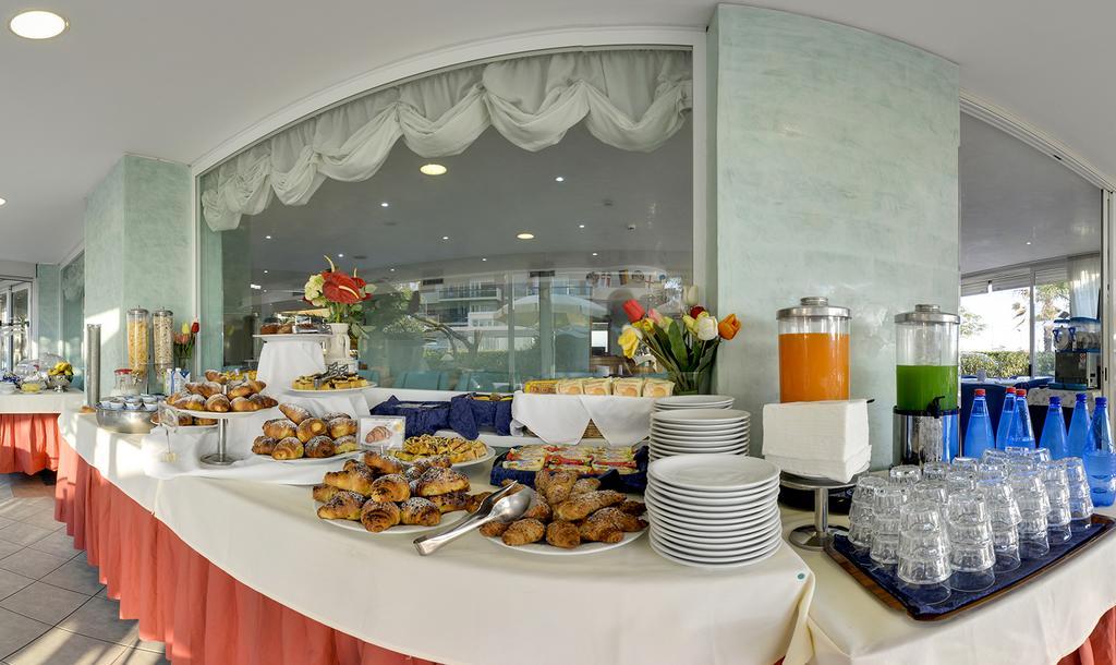 Hotel Margareth Риччоне Экстерьер фото