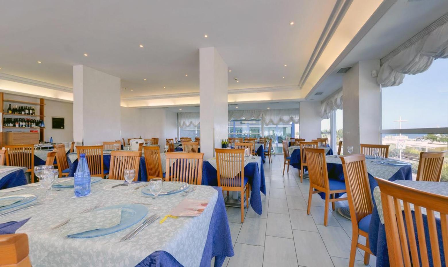 Hotel Margareth Риччоне Экстерьер фото