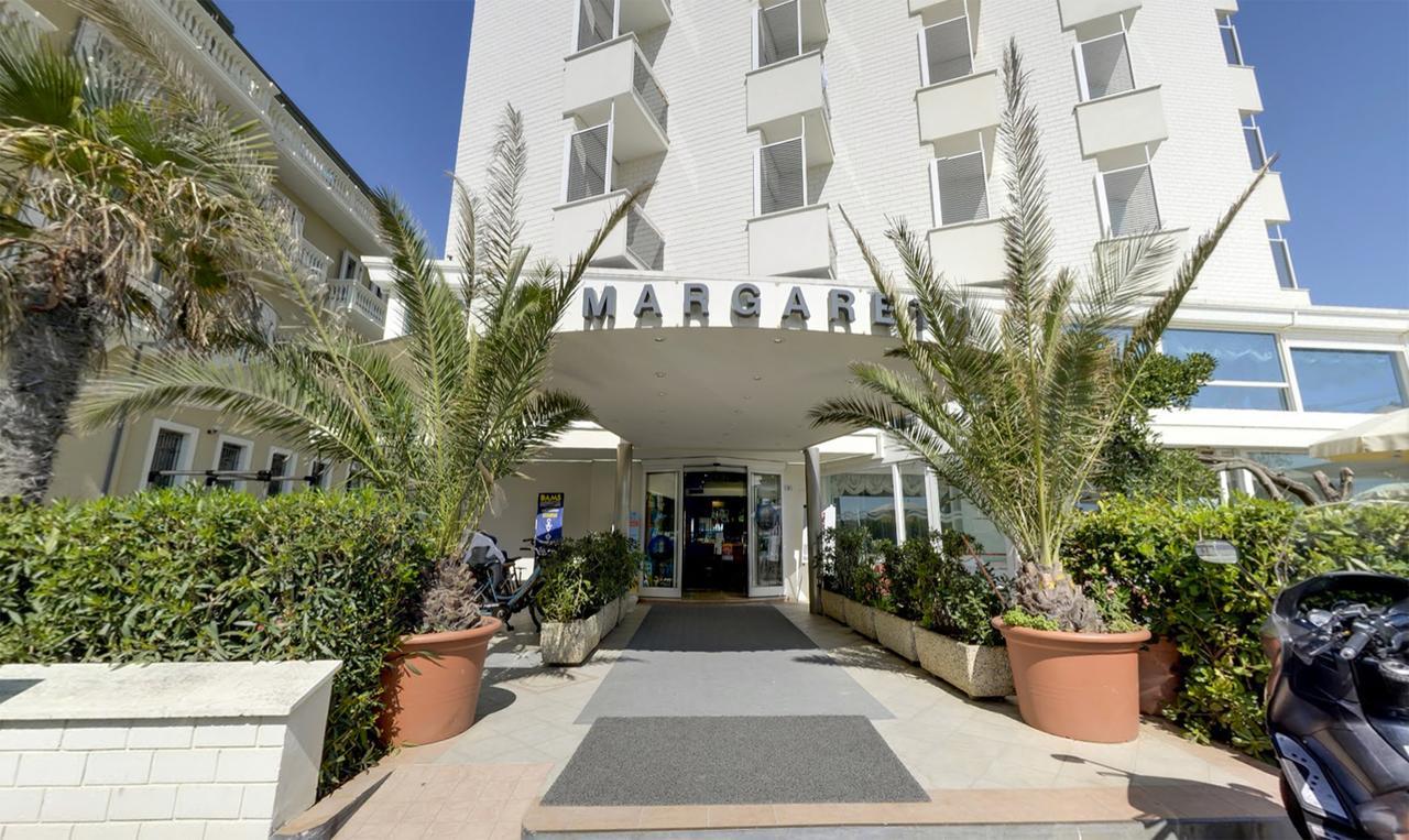 Hotel Margareth Риччоне Экстерьер фото