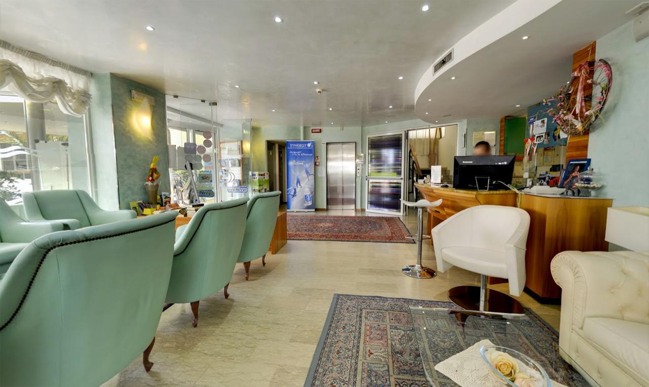 Hotel Margareth Риччоне Экстерьер фото