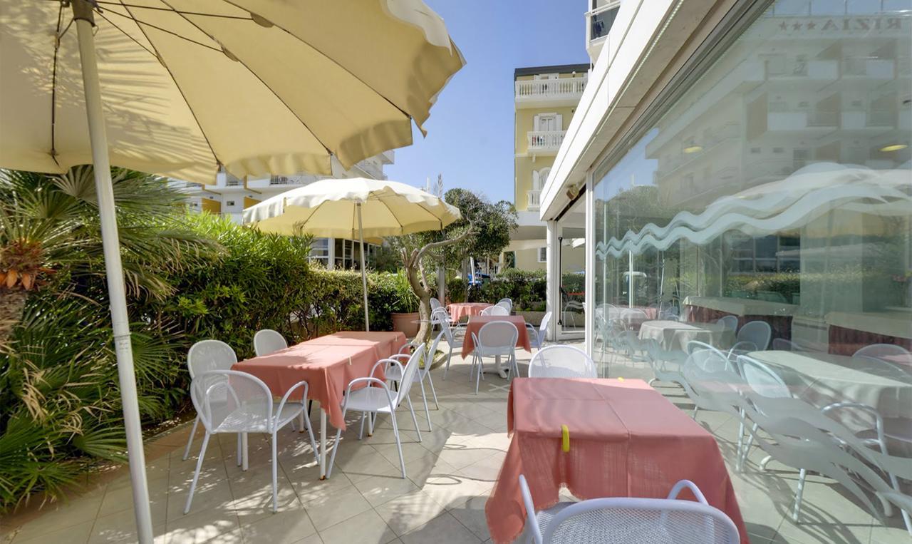 Hotel Margareth Риччоне Экстерьер фото