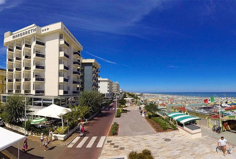 Hotel Margareth Риччоне Экстерьер фото
